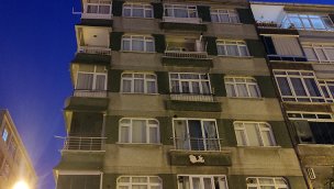 Güngören'de yıkılma tehlikesi olan bina boşaltıldı