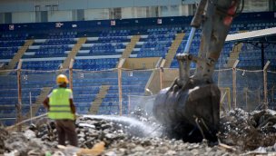 5 Ocak Fatih Terim Stadı'nın yıkımına başlandı