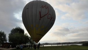 Frig Vadisi'nde sıcak hava balonlarının test uçuşlarına başlandı