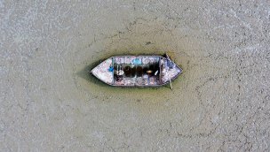 Göçmen kuşların uğrak noktası Karataş Gölü kurudu