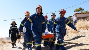 Girit’teki depremde 350’nin üzerinde bina hasar gördü