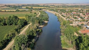 Tunca Nehri'nde kuraklığın etkisi görülüyor