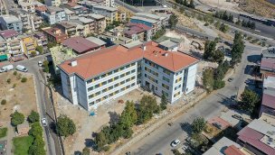 İzmir'de depreme dayanıksız okul binaları yenileniyor