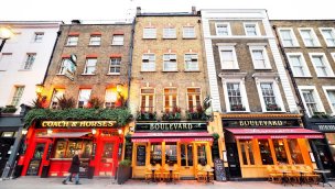 İngiliz inşaat sektörü, tedarik ve iş gücü şokuyla hız kesti