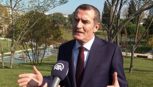 Zeytinburnu Belediye Başkanı Ömer Arısoy: "Ağaçları korumak üzere büyük bir titizlik gösterdik"