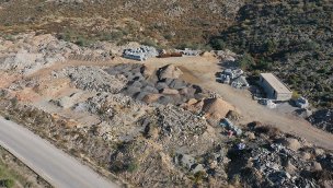 Bodrum'da afet toplanma alanı moloz yığınlarıyla kaplandı