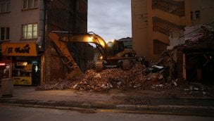 Malatya'da çöken binanın enkaz kaldırma çalışmaları tamamlandı