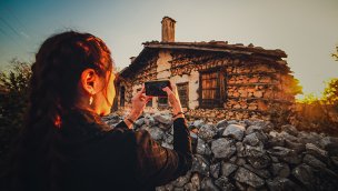 Antalya Akseki'deki tarihi evler turistlerin ilgisini çekiyor