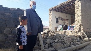 Erzurum depremlerinde mühendislik hizmeti almamış yapılar hasar gördü