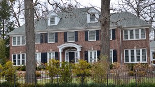 "Home Alone" filminin çekildiği ev Airbnb'de 1 geceliğine kalmaya sunuldu!