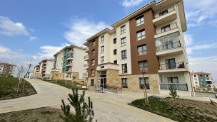 Elazığ'da 1894 deprem konutu için kura çekildi