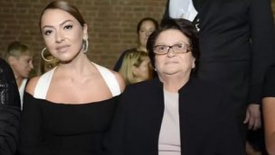 Hadise, annesi için villa satın aldı!