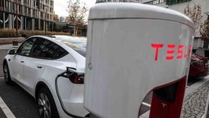 Tesla, İzmir'de süper şarj istasyonu kurma kararı aldı