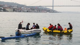 İstanbul'da deniz dibindeki atıklar temizleniyor