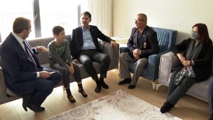 Bakan Kurum, Kıbrıs Gazisi Mehmet Yüce'yi ziyaret etti