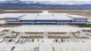Bakan Karaismailoğlu, tamamlanan Tokat Yeni Havalimanı'nı inceledi