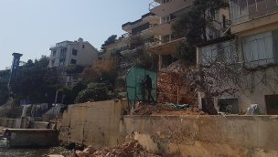 Burgazada plajındaki kaçak inşaat ve iskele çalışması durduruldu