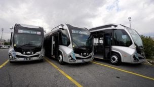 İstanbul'da 30 yeni metrobüs törenle hizmete girdi