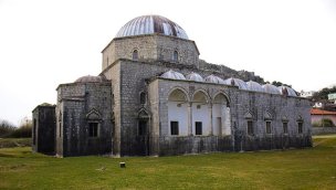 Arnavutluk'taki Kurşunlu Camisi restore edilip açılacağı günü bekliyor