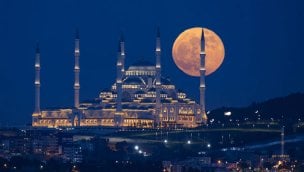 Asrın mührü Büyük Çamlıca Camisi 3 yılda 25 milyon kişiyi ağırladı!
