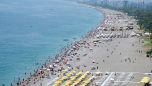 Antalya'ya yılın ilk 5 ayında 2 milyon 415 bin 305 turist geldi