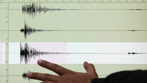 Manisa'da 4,3 büyüklüğünde depremle sallandı!