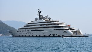 Şeyh Mansur'un lüks mega yatı "Blue" Marmaris'te!