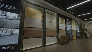 Cesa Yapı, Anadolu Yakası’nın en büyük parke&kapı showroomunu açtı