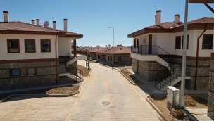 Antalya'da yangından etkilenenlere yeni evleri teslim ediliyor