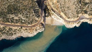 Kaputaş Plajı'nda denizin rengi kahverengiye dönüştü!