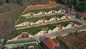 Bursa'da 50 milyon TL'lik yatırımla Hobbit Evi inşa etti!