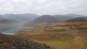 Yalova'nın içme suyu ihtiyacının karşılayan Gökçe Barajı'nda su seviyesi azaldı