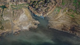 İznik Gölü'nün bazı bölümlerinden 100 metre su çekildi!