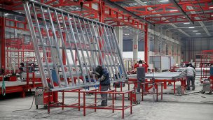 Türk Kızılay günlük konteyner üretim hedefini artırdı!