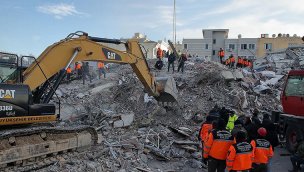 Adıyaman'da yıkılan otele ilişkin 4 şüpheli yakalandı!