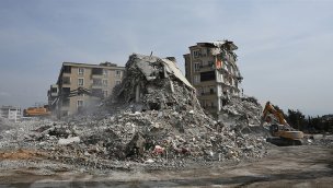 Depremlerde yıkılan binalarla ilgili kusuru bulunan 768 şüpheli hakkında işlem yapıldı