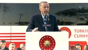 Cumhurbaşkanı Erdoğan: "Deprem konutları vatandaşlara hibe seviyesinde bir usulle teslim ediliyor"