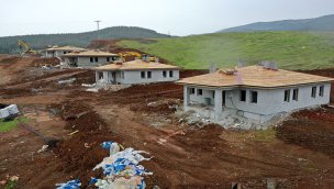  Nurdağı'ndaki köy tipi afet evlerinin inşasında sona yaklaşıldı
