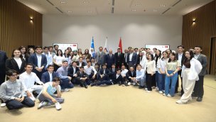 Bakan Varank, Togg heyetiyle Taşkent'te öğrencilerle buluştu!