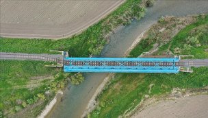 Kahramanmaraş'ta depremin etkisiyle kayan demir köprü görüntülendi!