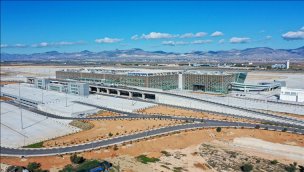 Ercan Havalimanı'nın yeni terminali ve pisti hizmete girecek!