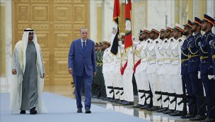 Cumhurbaşkanı Erdoğan BAE'de resmi törenle karşılandı!