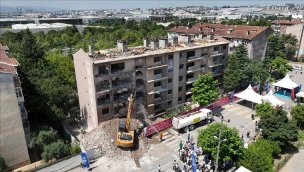 Bursa'da "1050 Konutlar Kentsel Dönüşüm Projesi" ilk yıkımla başladı!