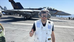 Selçuk Bayraktar ABD uçak gemisine konuk oldu!