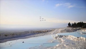 Türk Yıldızları gösteri uçuşu yaptı!