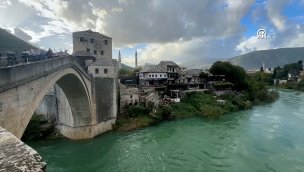 Tarihi Mostar Köprüsü'nün yıkılışından bu yana 30 yıl geçti