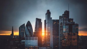 İngiltere'de konut fiyatları kasımda yüzde 0,5 arttı!