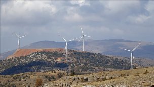 Bakan Bayraktar, rüzgardan elektrik üretiminde rekor kırıldığını bildirdi!