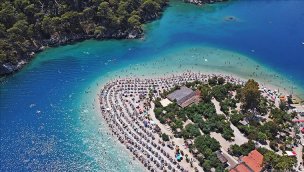 Yerli turistler yazın 114 milyar lira seyahat harcaması yaptı!