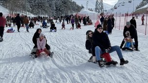 Palandöken Kayak Merkezi'nde yarıyıl tatili yoğunluğu yaşanıyor!